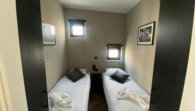 Waterside Chalet Escape Near Kampen - Photo 2, Room