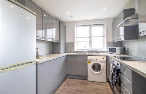 Renfrew Town Centre Easy Link to Glasgow City - Pass the Keys - Foto 19