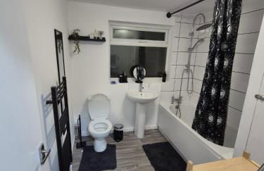 City Escape Stylish 4 bedroom house in Nottingham Sleep 9 - Foto 5