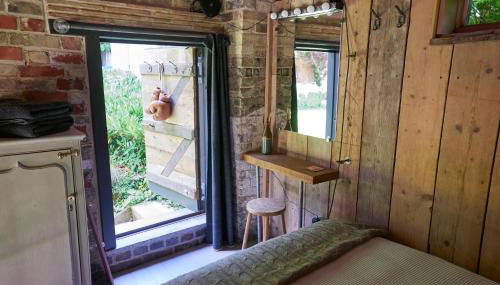 The Tiny House - Photo 4, storage, heating