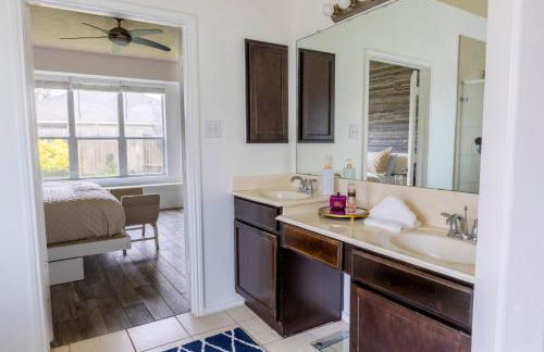 5BR BIG Home in Tomball, Game Room 10 pax - Foto 7