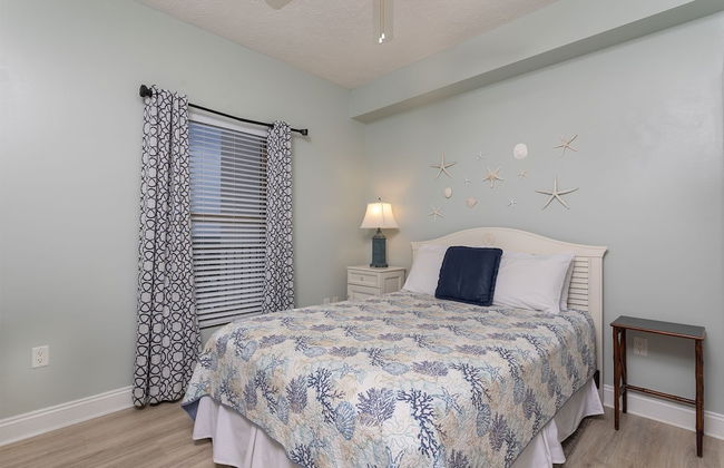 Wondrous Oceanfront Condo with Free Poolside WiFi - Unit 1105 by RedAwning - Foto 2