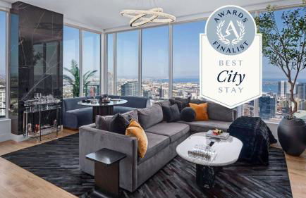 Entire Floor 2BDR w Luxury Amenities Balcony SkyLux Penthouse by AvantStay - Foto 1