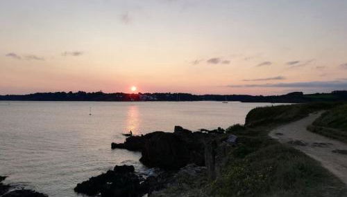 Maison de pêcheur restaurée 2022 à 800 m de la plage, GR34 - Foto 5