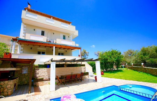 Kiriana Villa by LeaderStay - Photo 38