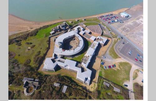 2 Bedroom Seafront Apartment - Foto 16