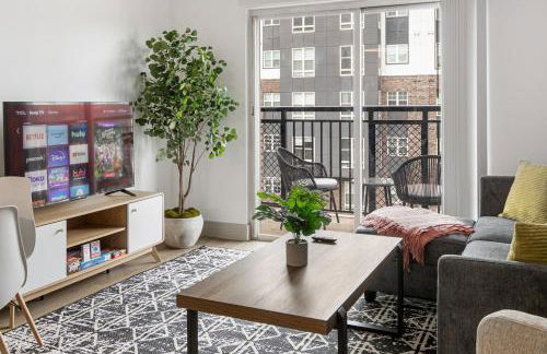 Urban Retreat - Free Parking, WiFi, Walk to Stadium - Foto 8