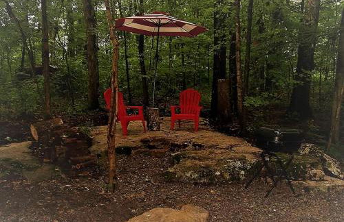 Secluded Watertree Tiny House near Old Hickory Lake – Private Deck, Trails & Breakfast - Foto 45