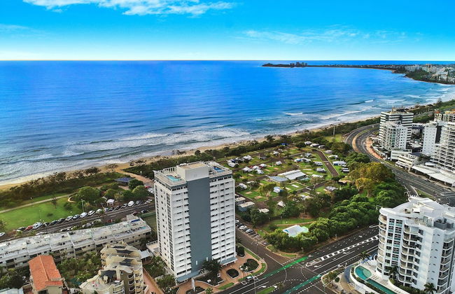 Elouera Tower Beachfront Apartments - Photo 55