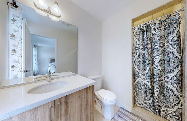 Modern 3-bedroom Oshawa Home - Photo 17