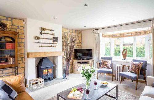 Honeysuckle Cottage Middle Tysoe - Photo 2