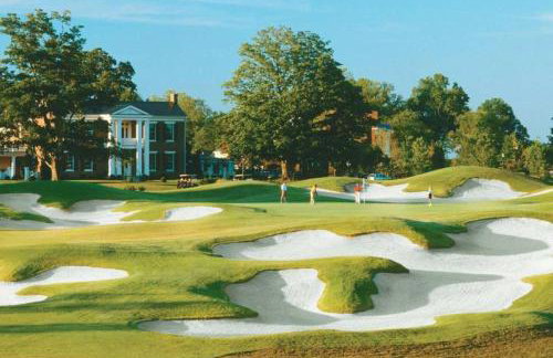 Updated and Spacious Home with Huge Yard Office and Decks - Foto 64