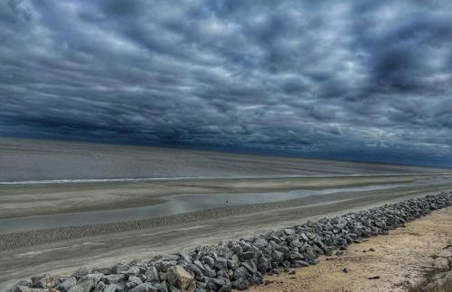 Cute Cottage with 3 min walk to beach with bikes! - Foto 22