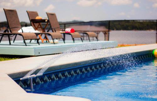 Lakefront Getaway with Dock Pool Sunset Games - Foto 54