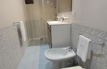 Adelè posto tranquillo al centro del paese - Foto 12