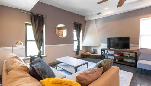 1918 Duplex with Character City Center - Foto 2