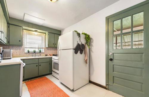 Cozy 3-bedroom family home - sleeps 8, great coffee - Foto 25