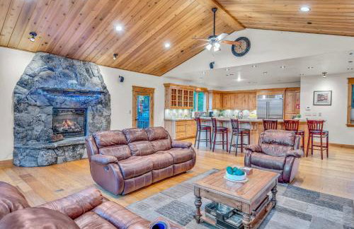 Tahoe Island Retreat Hot Tub & Game Room - Foto 6