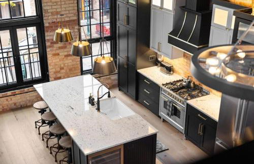 Luxury TC Loft: Historic Condo! - Foto 31