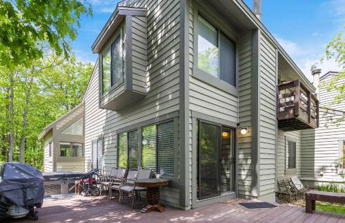 Charming Getaway l recently renovated l Hidden Valley l 4BR+3Bath l Hot Tub - Foto 7