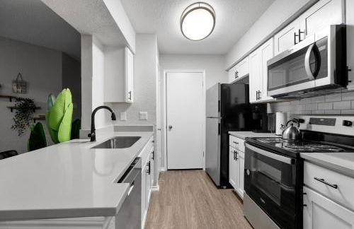 Furnished Apartments in University Hills - Foto 63