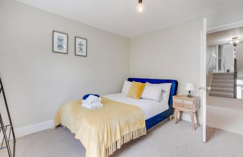 Balham near Tube Victorian House 4 Bedrooms 9 beds - Photo 17