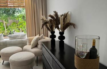 Marbella Bliss - Luxury 4-Bedroom VILLA with Garden, Private POOL & Jacuzzi, Marbesa near- 5 min to the Cabopino Beach - Photo 80