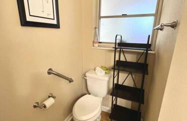 Central Private King Suit Washer Dryer 2 Miles to Hospital - Foto 3