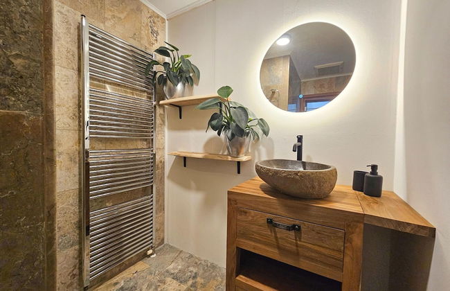 Beautiful Holiday Home With Spacious Garden - Photo 18