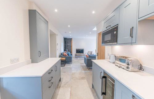 No 2 The Coach House - Photo 12