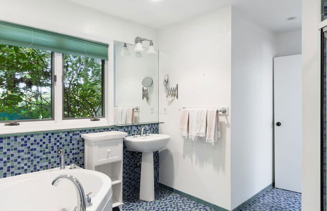 Blank Lane by Rove Travel 5BR w Pool Hot Tub - Foto 14