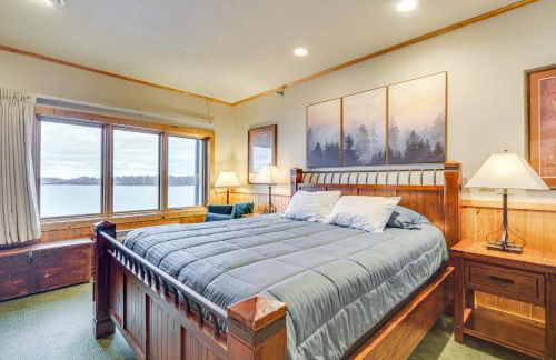 Pool and Lake Access Northern Lakes Retreat! - Foto 11