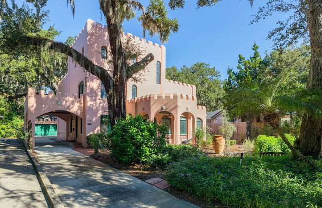 Pillars' Castle - Photo 6