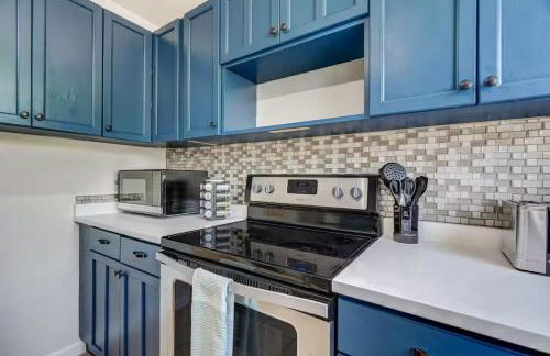 Modern Main-Level | TWO Kings • Yard • Downtown - Foto 9