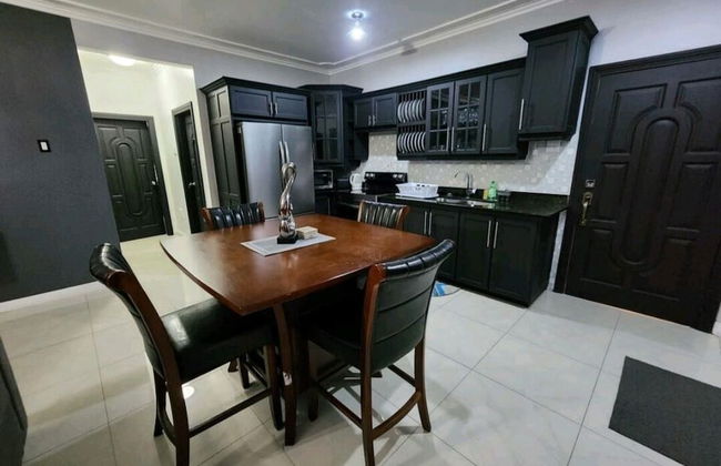Impeccable 2-bed Apartment in Kingston With Pool - Foto 15