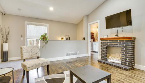 Walk to Bites and Whittier Park Uptown Getaway! - Foto 2