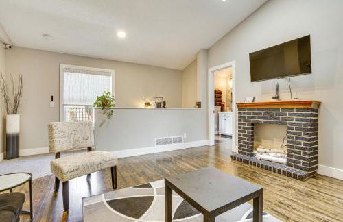 Walk to Bites and Whittier Park Uptown Getaway! - Foto 2