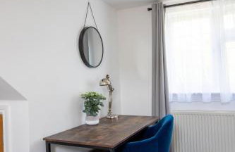 Modern Detached 4-Bedroom 2-Bath Home, Guildford - Foto 7