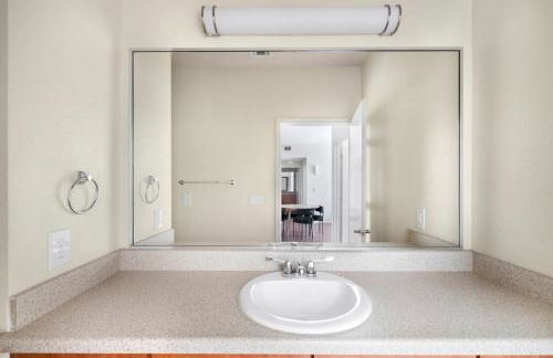 Blueground North Burnet pool nr Walnut Creek Park ATX-350 - Foto 14