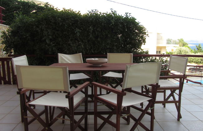 Amalia Residences - Photo 12