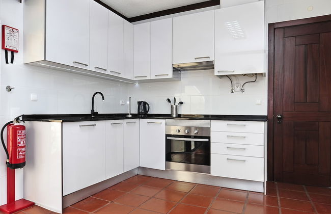 Ocean View Apartment - Photo 4