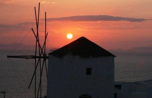 Lioyerma Windmill Villa With Outdoor Hot Tub - Photo 34