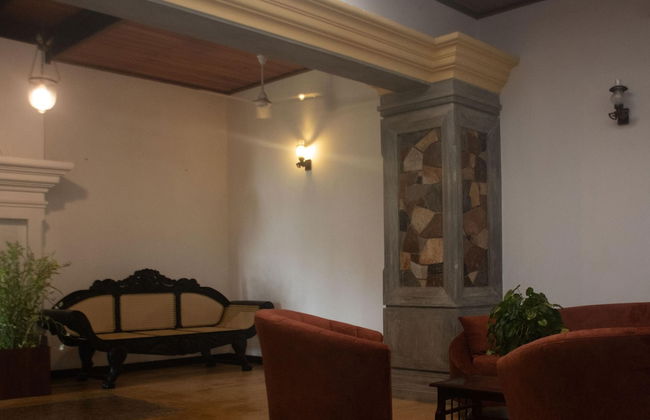 Galle Large Serviced Villa Near Beaches & Fort - Photo 36