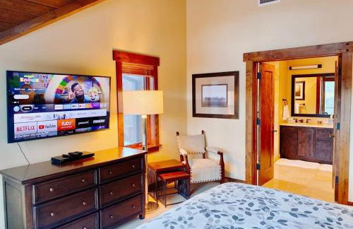 Luxury Northstar Home| hot tub| walk to ski lifts - Foto 14