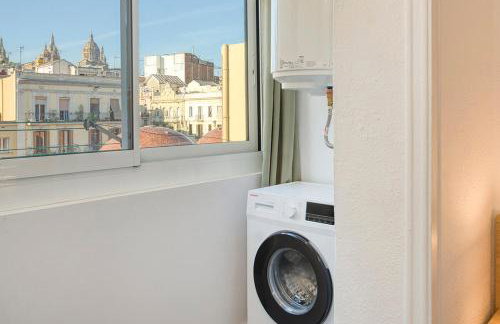 AB Poble Sec - Plaza España - Foto 21