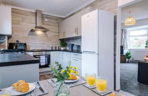 Charming and Modern 3BR Home Steps Away From City Center - Foto 22