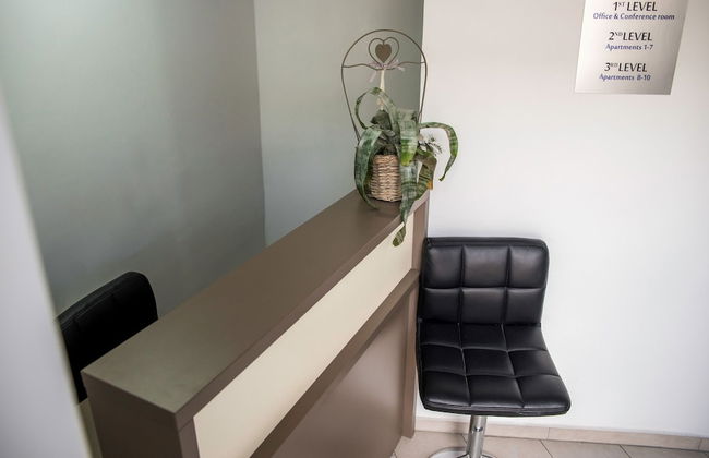 Citadel Aparthotel - Photo 2