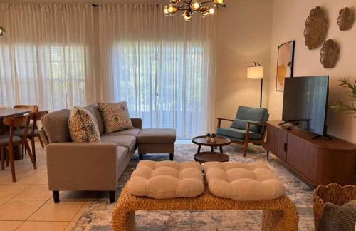 2335 Amazing 5BD Family Townhome Close to Disney - Foto 16