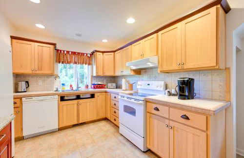 Chehalis Retreat with Scenic Views! - Photo 12