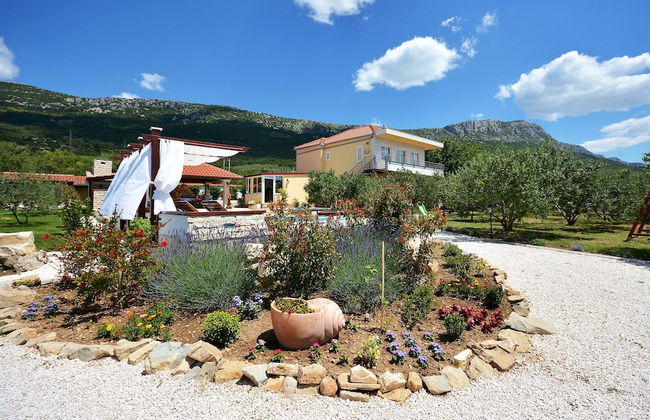 Villa in Kastel Luksic Near the Beach - Foto 52